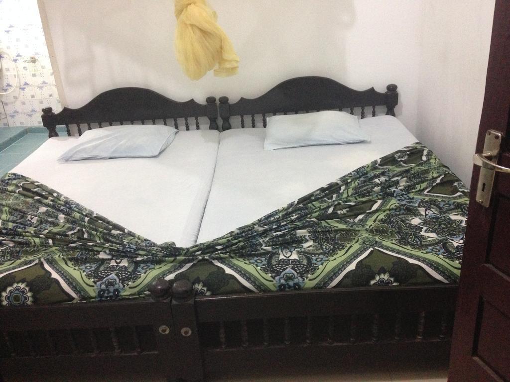 Coconut Park Bed & Breakfast Anuradhapura Dış mekan fotoğraf