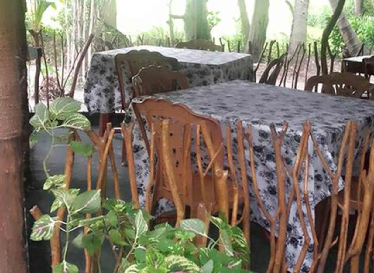 Coconut Park Bed & Breakfast Anuradhapura Dış mekan fotoğraf