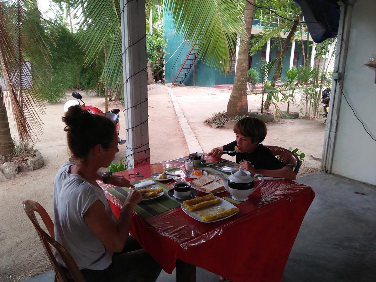 Coconut Park Bed & Breakfast Anuradhapura Dış mekan fotoğraf